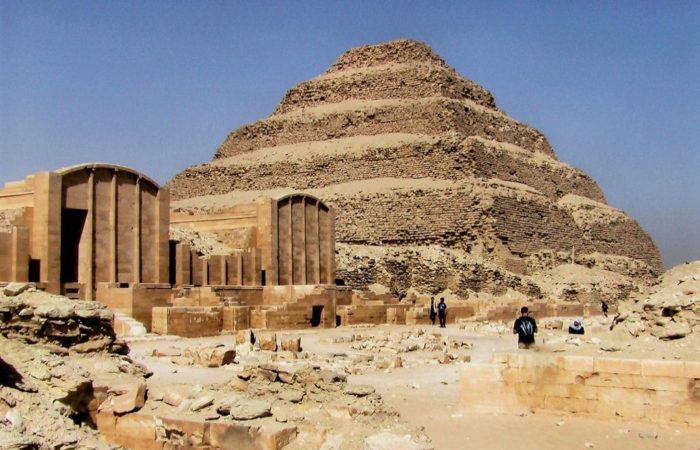 Cairo layover tour Ptramids Memphis Sakkara