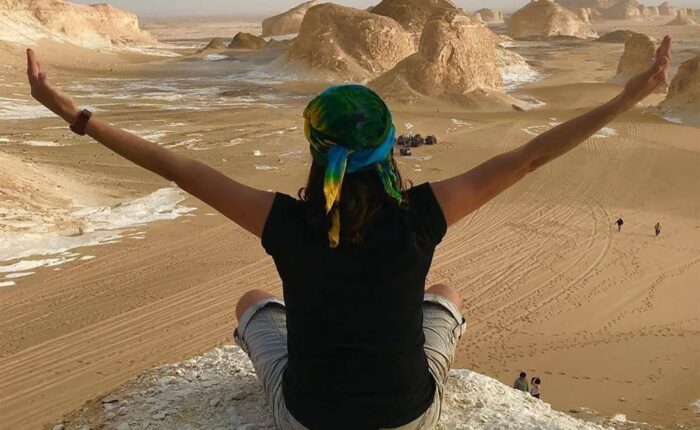 white desert tour, trip to white desert egypt, white desert tour from Cairo, Deluxe Tours Egypt, desert safari Egypt, white desert camping