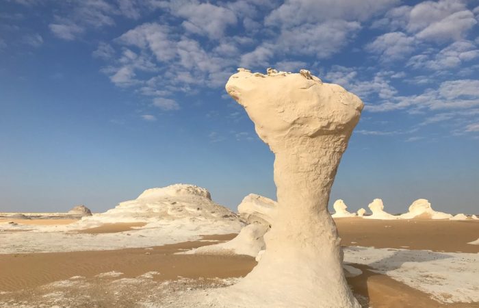 White desert, Baharia, Deluxe Tours Egypt, deluxe travel, safari tours egypt, desert safari, white desert tours