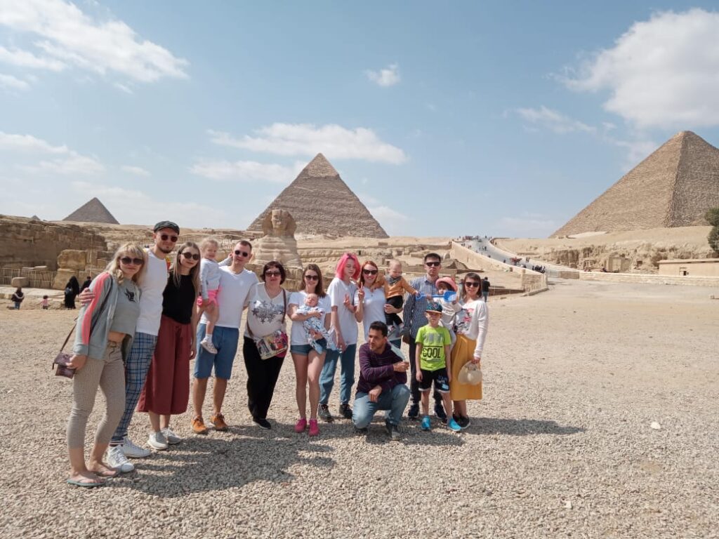 Cairo, pyramids, cairo pyramids, Giza pyramids tour, Cairo pyramids tour, half day tour pyramids of Giza, deluxe tours egypt, deluxe travel egypt, deluxe travel