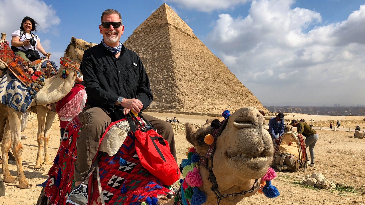 cairo tours, deluxe egypt tour, giza pyramids, cairo pyramids, camel ride